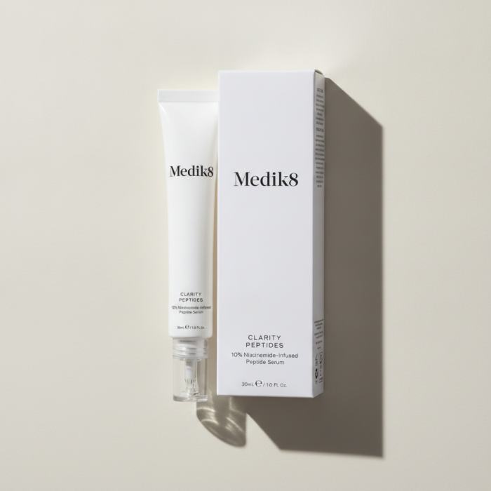 Пептидная Очищающая Сыворотка с 10 % Ниацинамида Medik8 Clarity Peptides Serum
