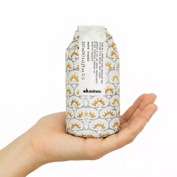 Моделирующий Гель Средней Фиксации для Создания Эффекта Мокрых Волос Davines More Inside Medium Hold Modelling Gel