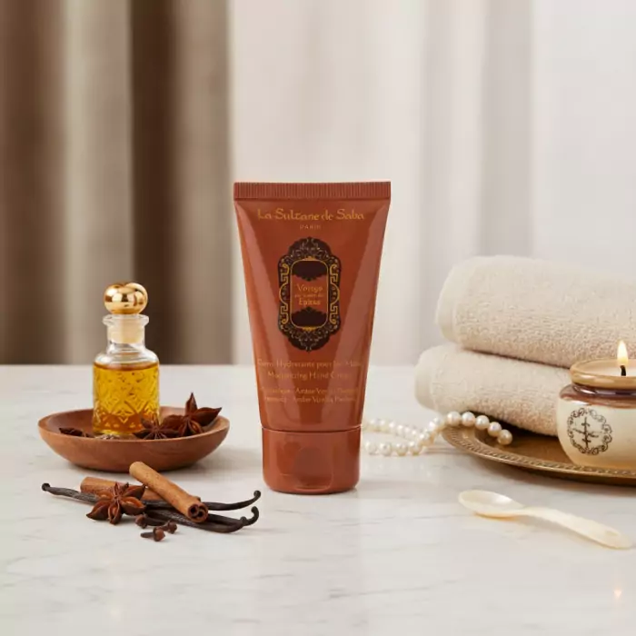 Крем для Рук Аюрведический La Sultane de Saba Voyage Epices Moisturizing Hand Cream Ayurvedic - Amber Vanilla Patchouli