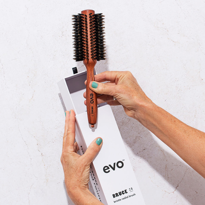 Круглая Щетка для Волос с Натуральной Щетиной Брюс EVO Bruce Natural Bristle Radial Brush 28 мм