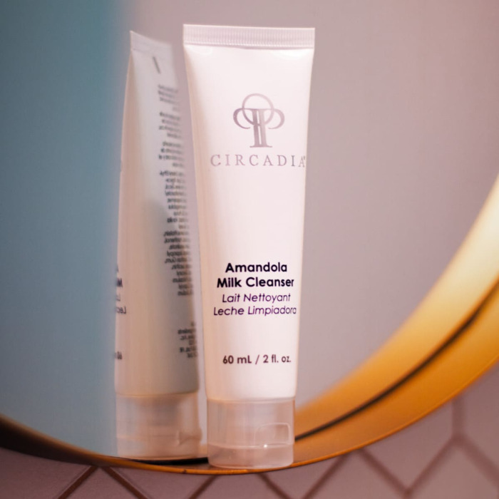 Миндальное Молочко для Очищения Кожи Лица CIRCADIA Amandola Milk Cleanser