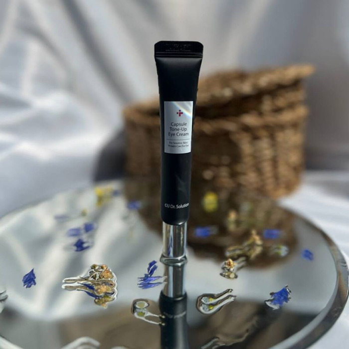 Капсульный Крем для Зоны Вокруг Глаз CU SKIN Dr. Solution Capsule Tone-Up Eye Cream
