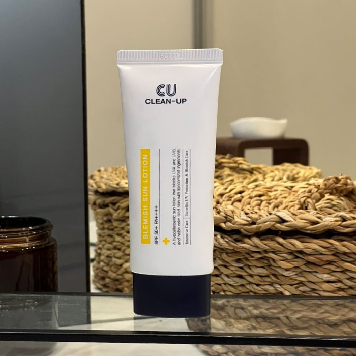Солнцезащитный Лосьон с Липосомами на Стабильных Фильтрах CU SKIN Clean-Up Blemish Sun Lotion SPF 50+ PA++++