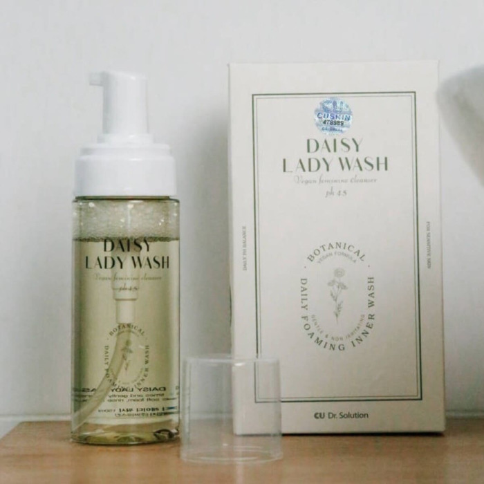 Веганская Пенка для Интимной Гигиены с Запасным Блоком CU SKIN Daisy Lady Wash