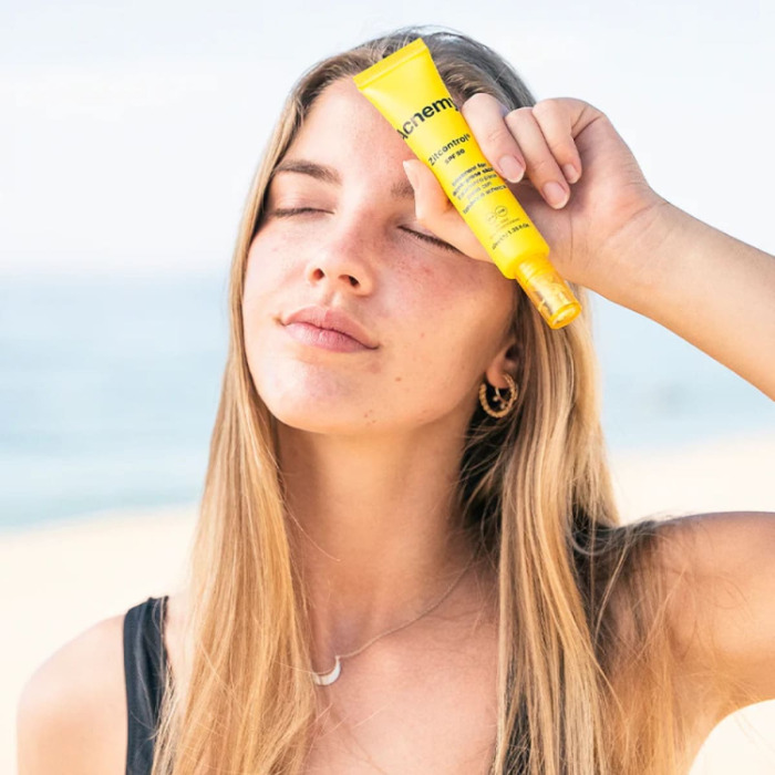 Солнцезащитный Крем для Кожи Лица, Склонной к Акне, Acnemy Zitcontrol SPF 50 Treatment for Acne-Prone Skin