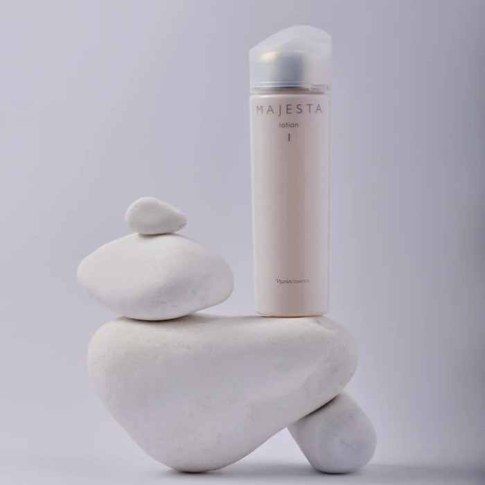 Увлажняющий Лосьон для Нормального и Жирного Типа Кожи MAJESTA Lotion I