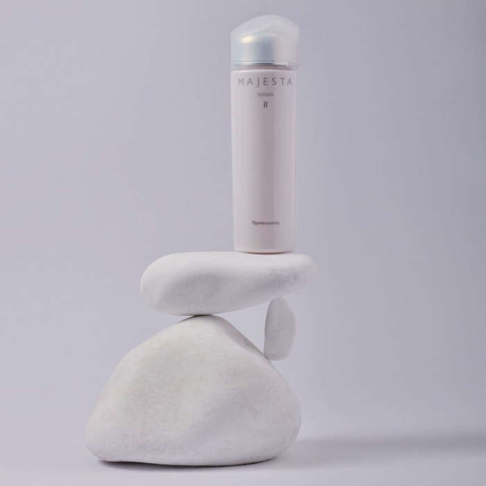 Увлажняющий Лосьон для Нормального и Сухого Типа Кожи MAJESTA Lotion II
