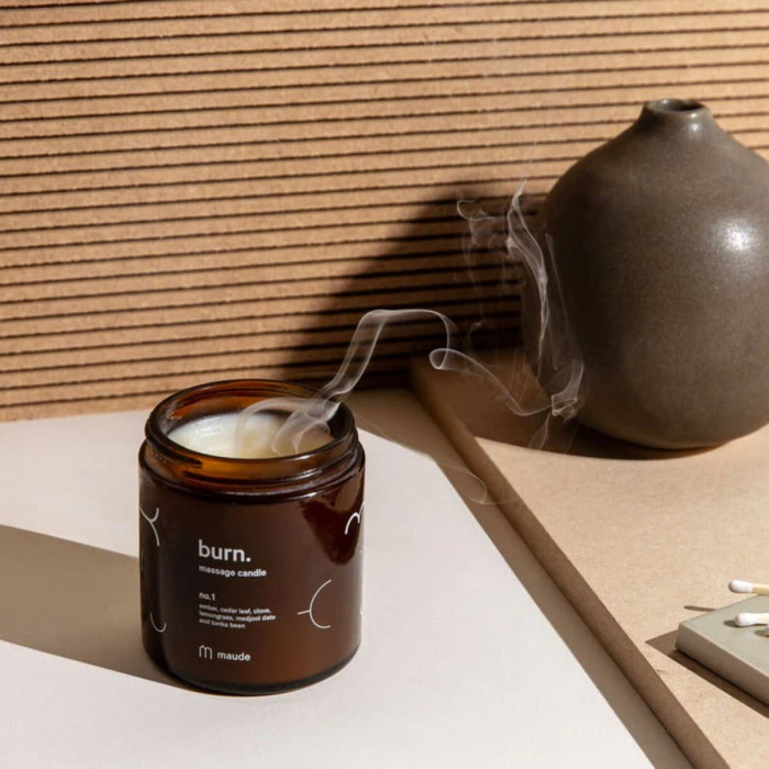 Свеча для Массажа Аромат №1 Maude Burn Massage Candle No.1 Amber, Cedar Leaf, Lemongrass and Ets.