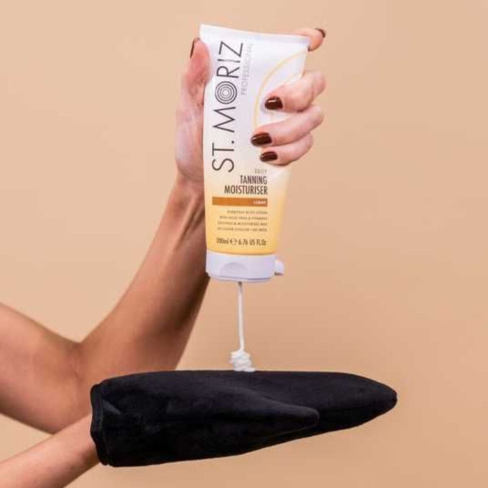 Увлажняющий Лосьон для Постепенного Автозагара St. Moriz Professional Daily Tanning Moisturiser Light