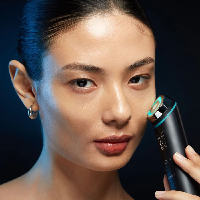 Устройство для Домашнего Ухода за Кожей Черное Medicube AGE-R Booster Pro Black