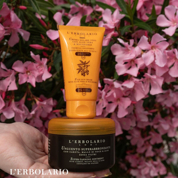 Солнцезащитный Крем для Лица с Алоэ Вера и Макадамией L'Erbolario Lodi Face Sun Cream with Aloe Vera & Macadamia SPF25