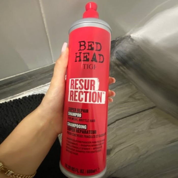 Шампунь для Слабых и Ломких Волос TIGI Bed Head Resurrection Super Repair Shampoo