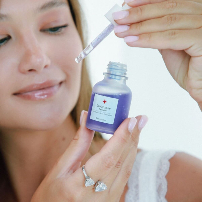Интенсивная Успокаивающая Сыворотка с Гвайазуленом и Троксерутином CU SKIN Dr. Solution Guaiazulene Serum