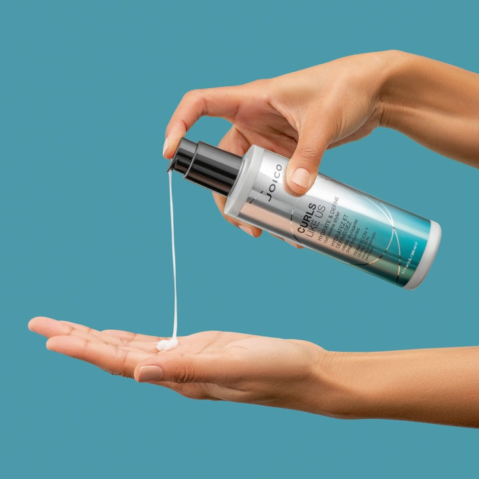 Увлажняющий и Формирующий Крем-Стайлер для Завивки Локонов Joico Curls Like Us Hydrate & Define Curl Creme Styler
