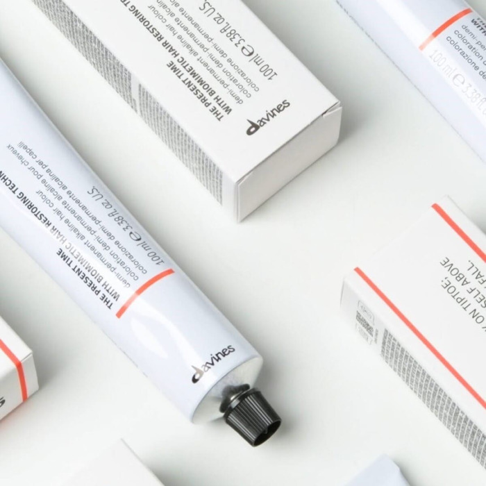 Демиперманентная Щелочная Краска для Волос с Биомиметической Технологией Davines The Present Time Warm Blondes & Warm Browns, 100 мл (теплые блонды и теплые коричневые)