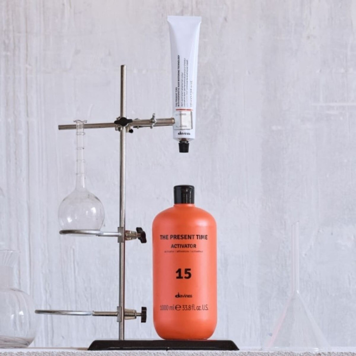 Демиперманентная Щелочная Краска для Волос с Биомиметической Технологией Davines The Present Time Specialties, 100 мл (специальные оттенки)