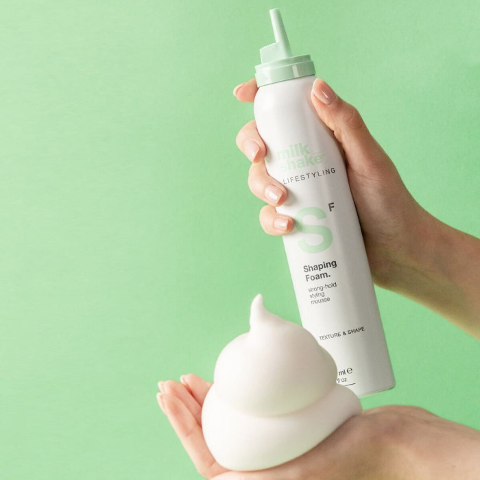Пенка для Укладки Сильной Фиксации Milk Shake Lifestyling Texture & Shape Shaping Foam