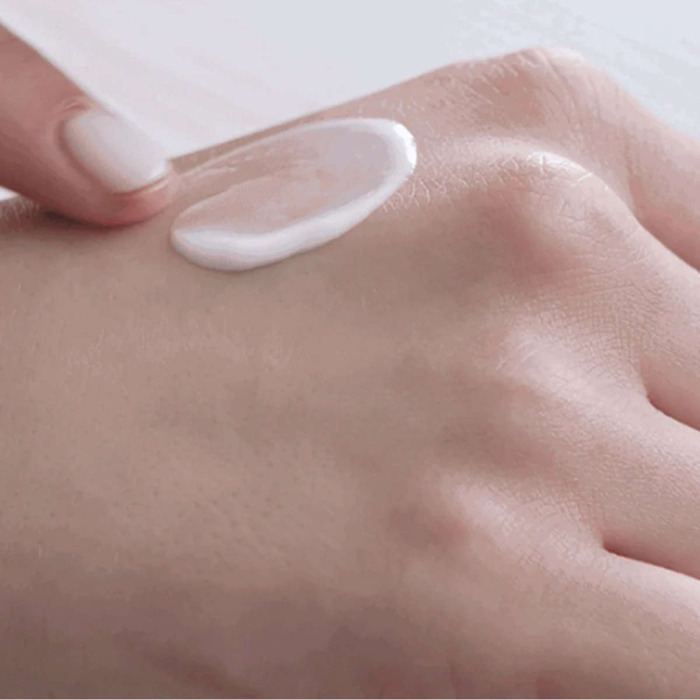 Успокаивающий Крем с 5 % Пантенола для Чувствительной Кожи AROCELL Hyal B5 Soothing Cream