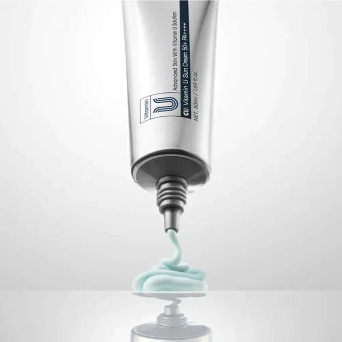 Успокаивающий Солнцезащитный Крем с Витамином U и Пептидами CU SKIN Vitamin U Sun Cream SPF 50+ Pa++++