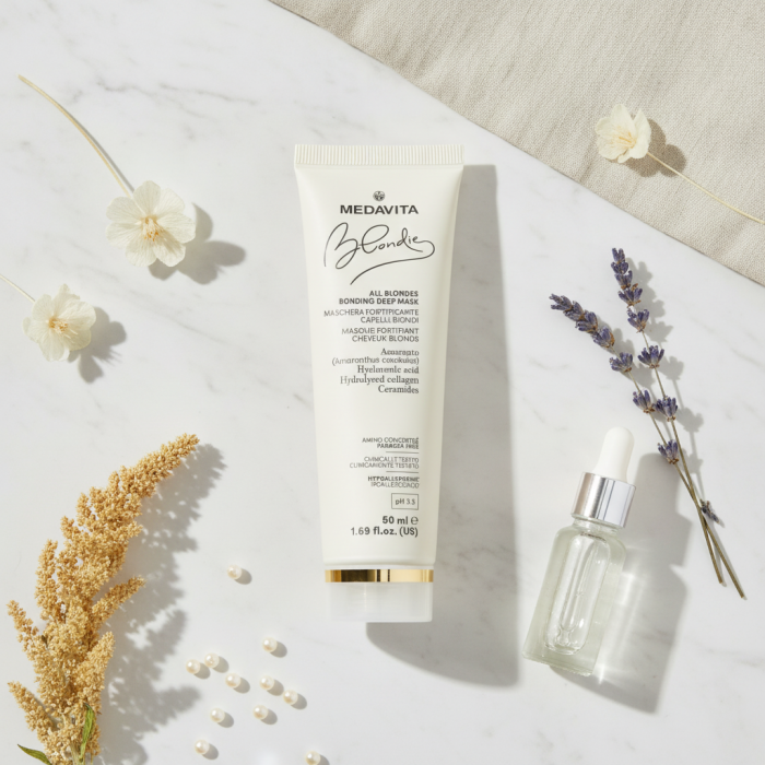 Глубоко Укрепляющая Маска для Всех Оттенков Белокурых Волос MEDAVITA Blondie All Blondes Bonding Deep Mask