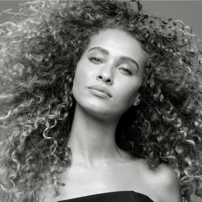 Моделирующий Гель для Волос Средне-Сильной Фиксации MEDAVITA Idol Curly Twist & Curl Sculpting Gel