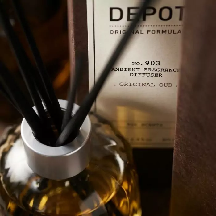 Аромадиффузор «Оригинальный Уд» DEPOT 900 SCENTS 903 Ambient Fragrance Diffuser Original Oud