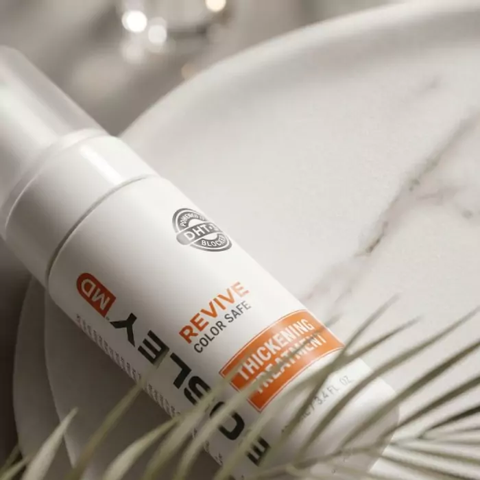 Уплотняющий Уход для Истонченных Окрашенных волос Bosley MD Bos Revive Color Safe Thickening Treatment
