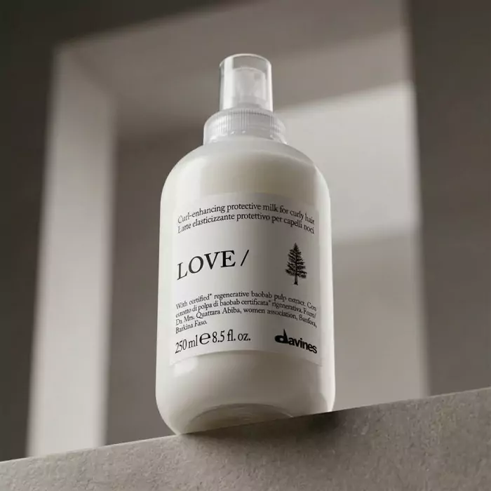 Питательное Молочко для Кудрявых Волос Davines NEW Love Curl-Enhancing Protective Milk