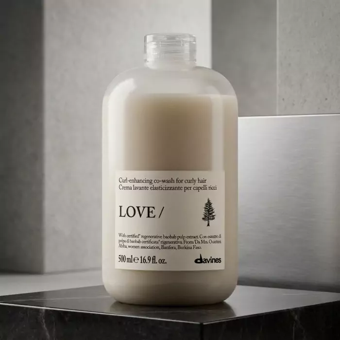 Средство для Интенсивного Ухода за Кудрявыми Волосами Davines NEW Love Curl-Enhancing Co-Wash