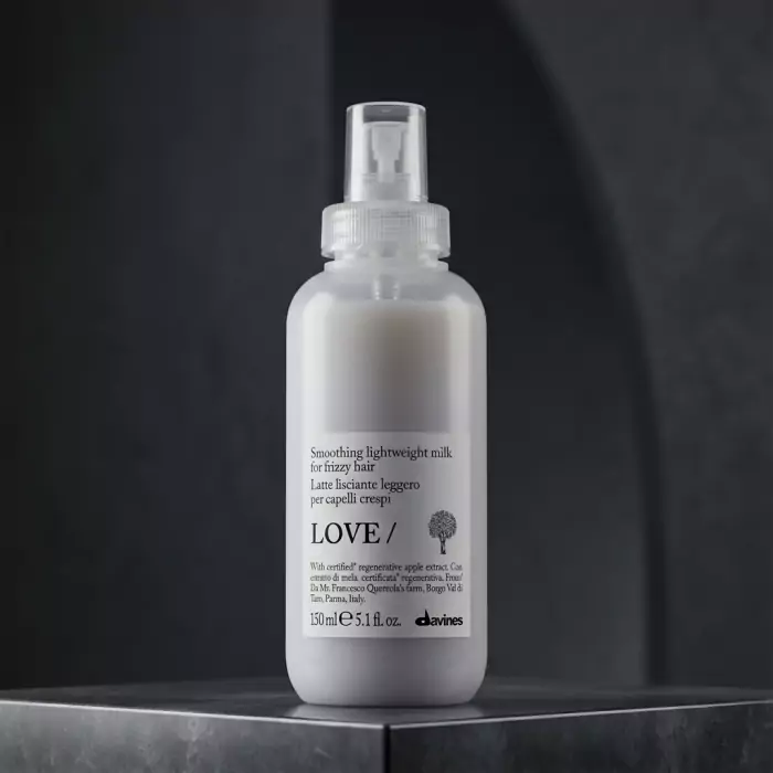 Легкое Молочко для Гладкости Непослушных Волос Davines NEW Love Smoothing Lightweight Milk