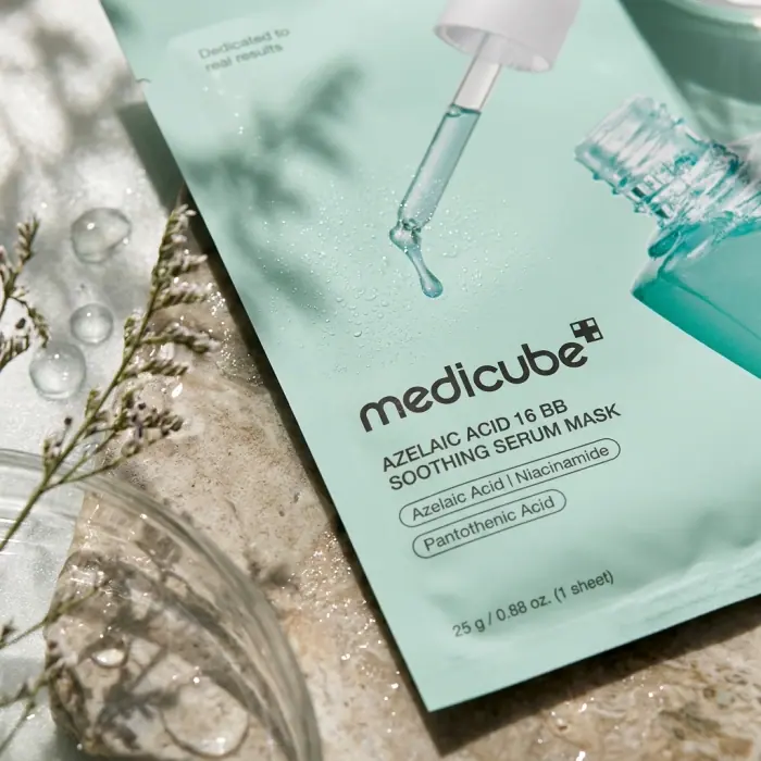 Успокаивающая Тканевая Маска-Сыворотка с Азелаиновой Кислотой Medicube Azelaic Acid 16 BB Calming Serum Mask
