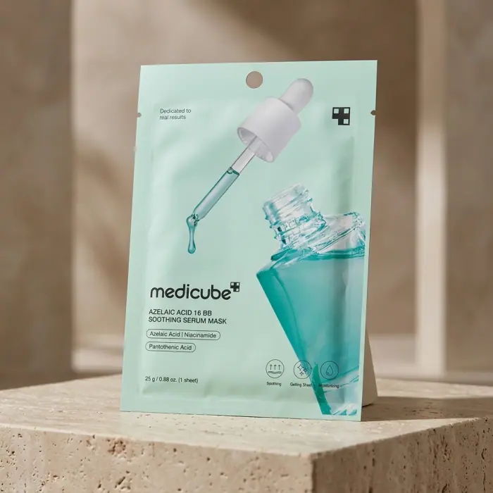 Успокаивающая Тканевая Маска-Сыворотка с Азелаиновой Кислотой Medicube Azelaic Acid 16 BB Calming Serum Mask
