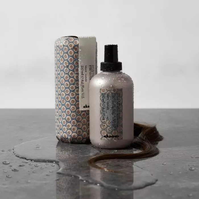 Спрей с Морской Солью для Объемных Свободных Укладок Davines More Inside Sea Salt Spray